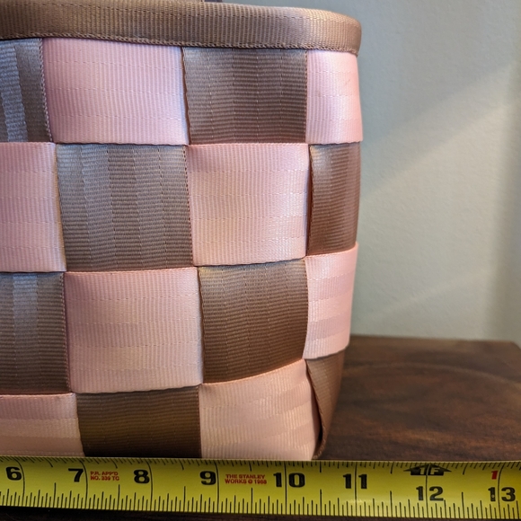 Harveys seatbelt purse Limited edition Strawberry milkshake - Picture 8 of 11